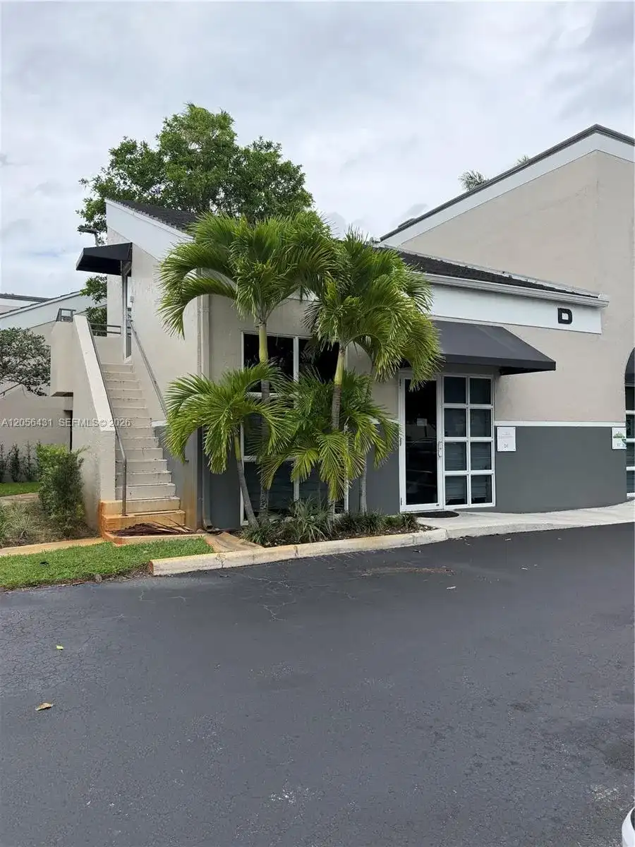 13200 SW 128th St # D1, Miami FL 33186