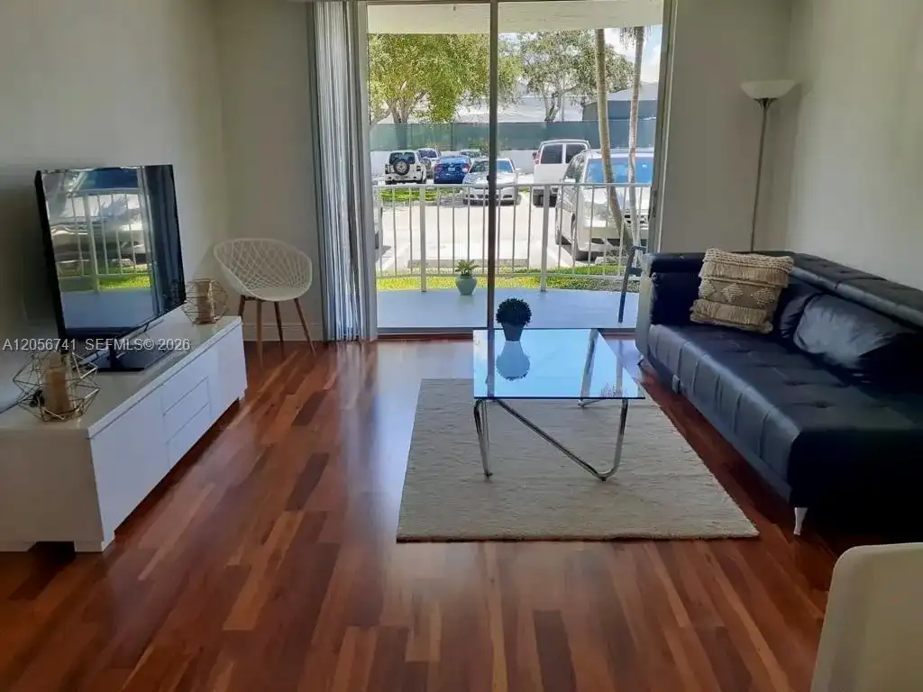 486 NW 165th St Rd # 103, Miami FL 33169