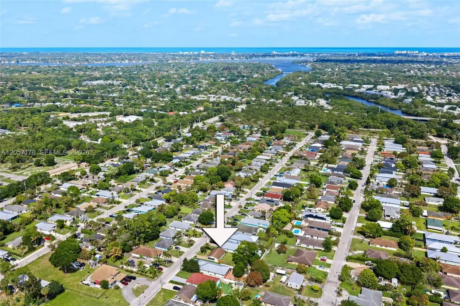 6894 3rd St, Jupiter FL 33458