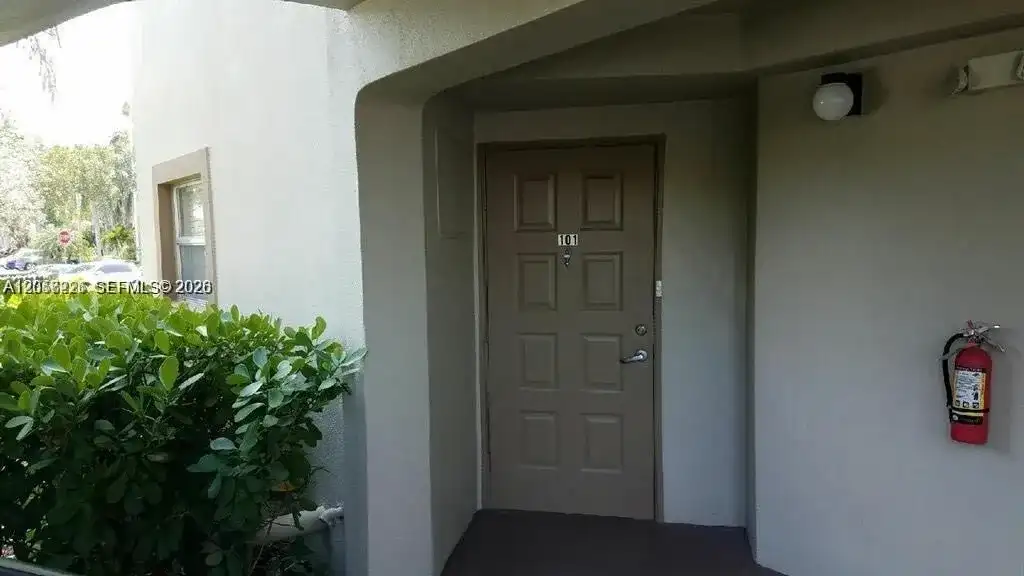 550 SW 137th Ave # 101L, Pembroke Pines FL 33027