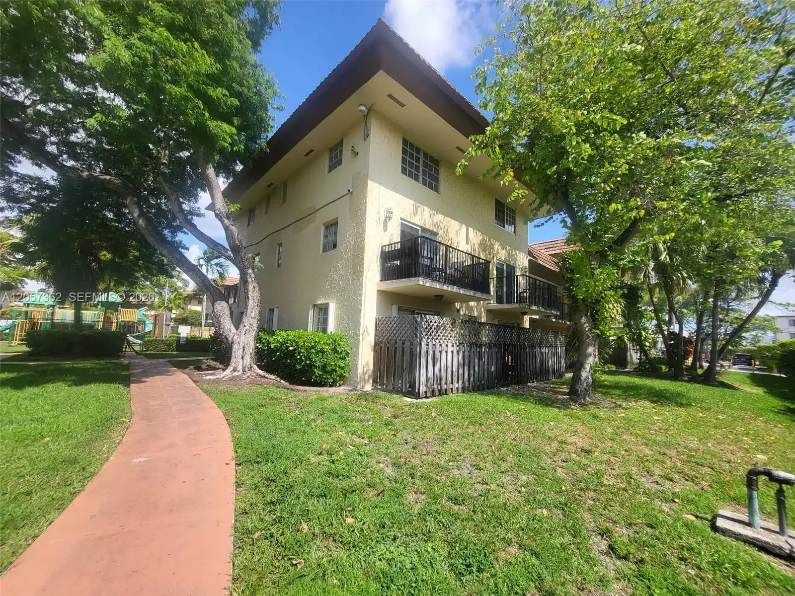 8500 SW 109 Av # 201, Miami FL 33173