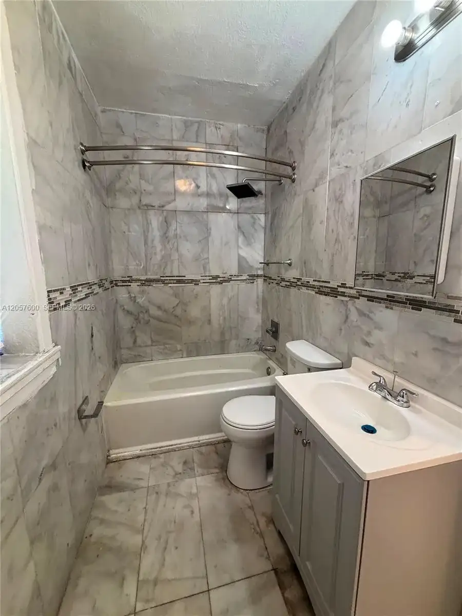 1079 NW 112th Ter # 3, Miami FL 33168
