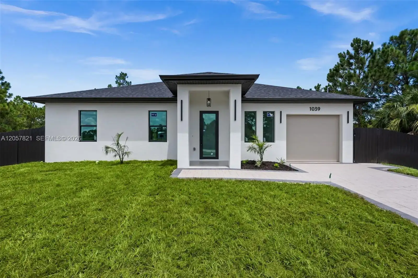 1039 Bassinger Ave S, Lehigh Acres FL 33974