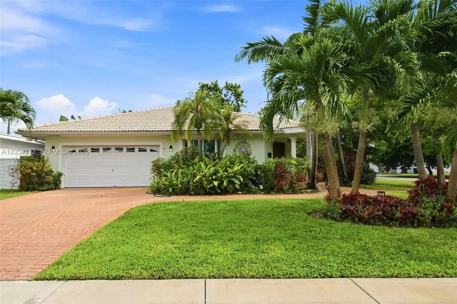 701 Westward Dr, Miami Springs FL 33166