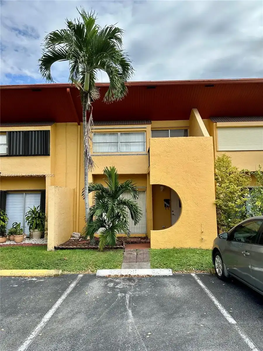 13705 SW 84th St # F, Miami FL 33183