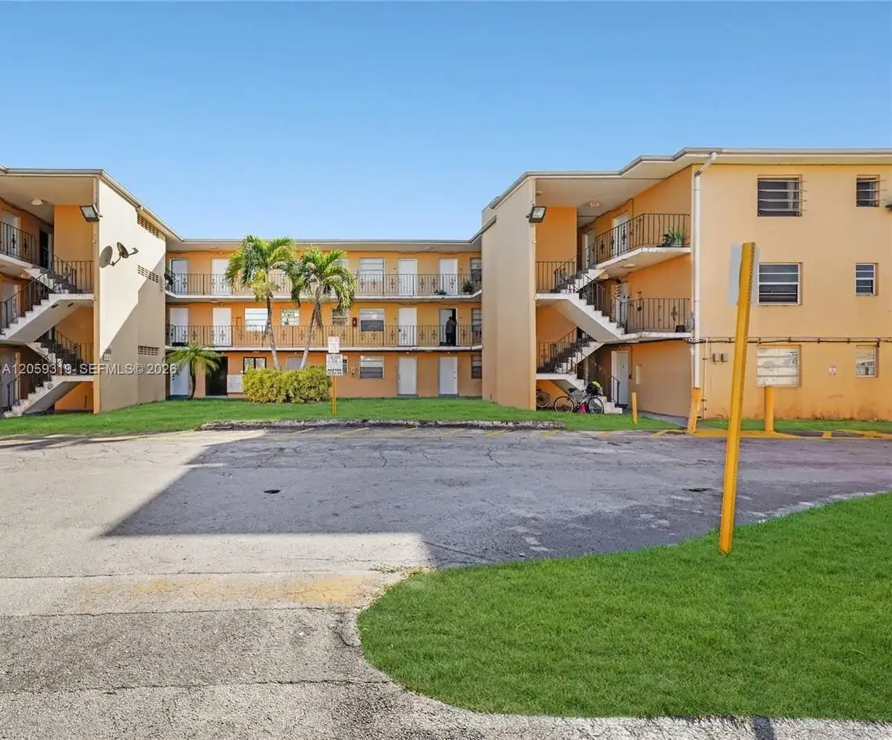 3855 SW 79th Ave # 27, Miami FL 33155