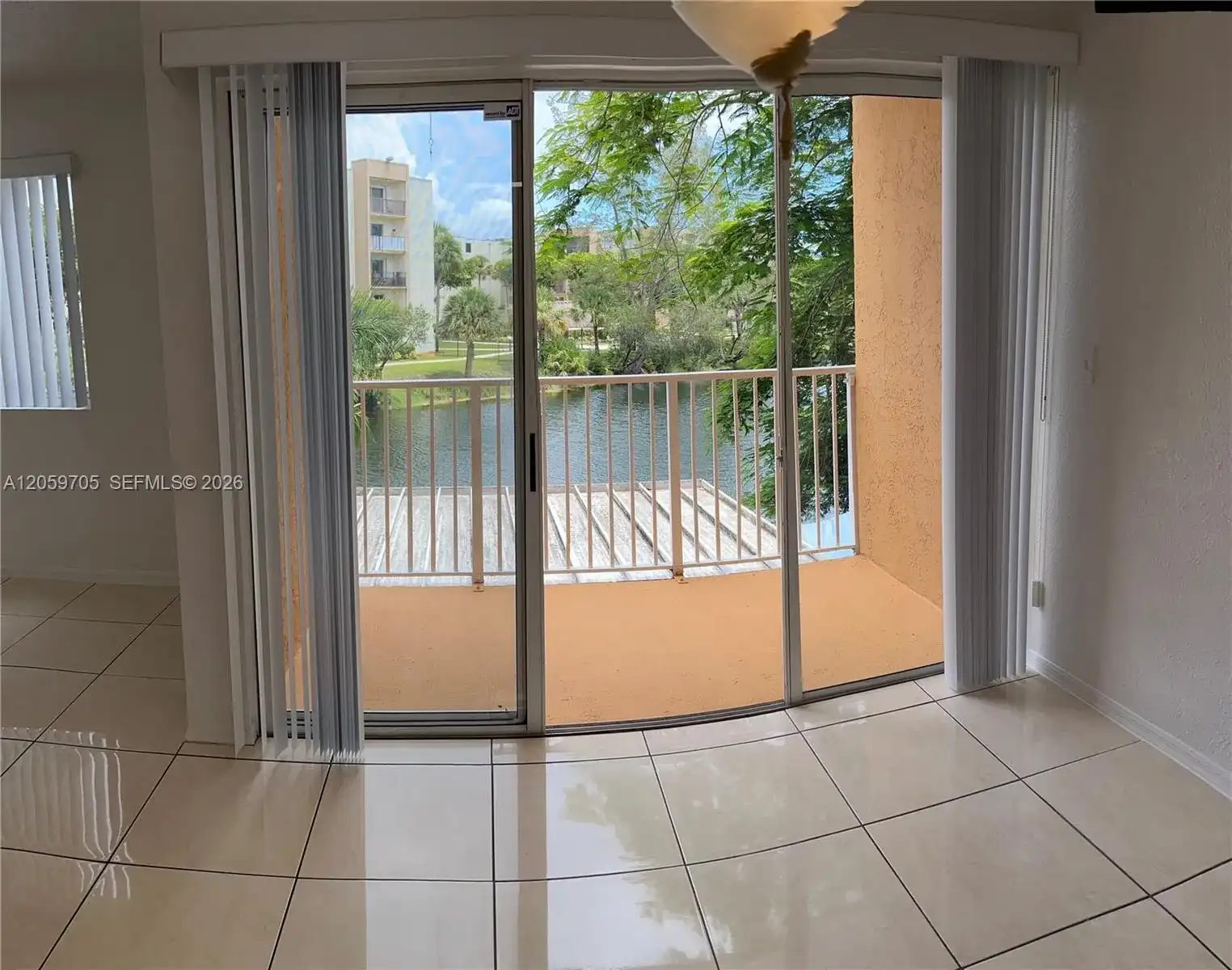 6225 KENDALE LAKES CIR # 253, Miami FL 33183