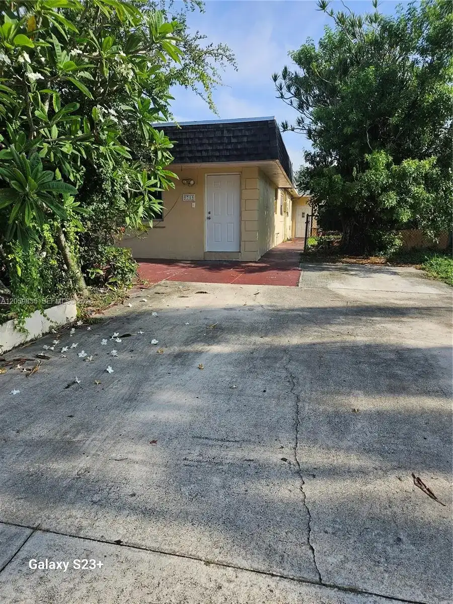 5715 Hayes St # 5715, Hollywood FL 33021