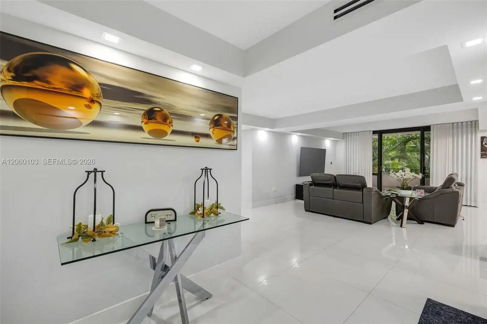13953 Kendale Lakes Cir # B205, Miami FL 33183