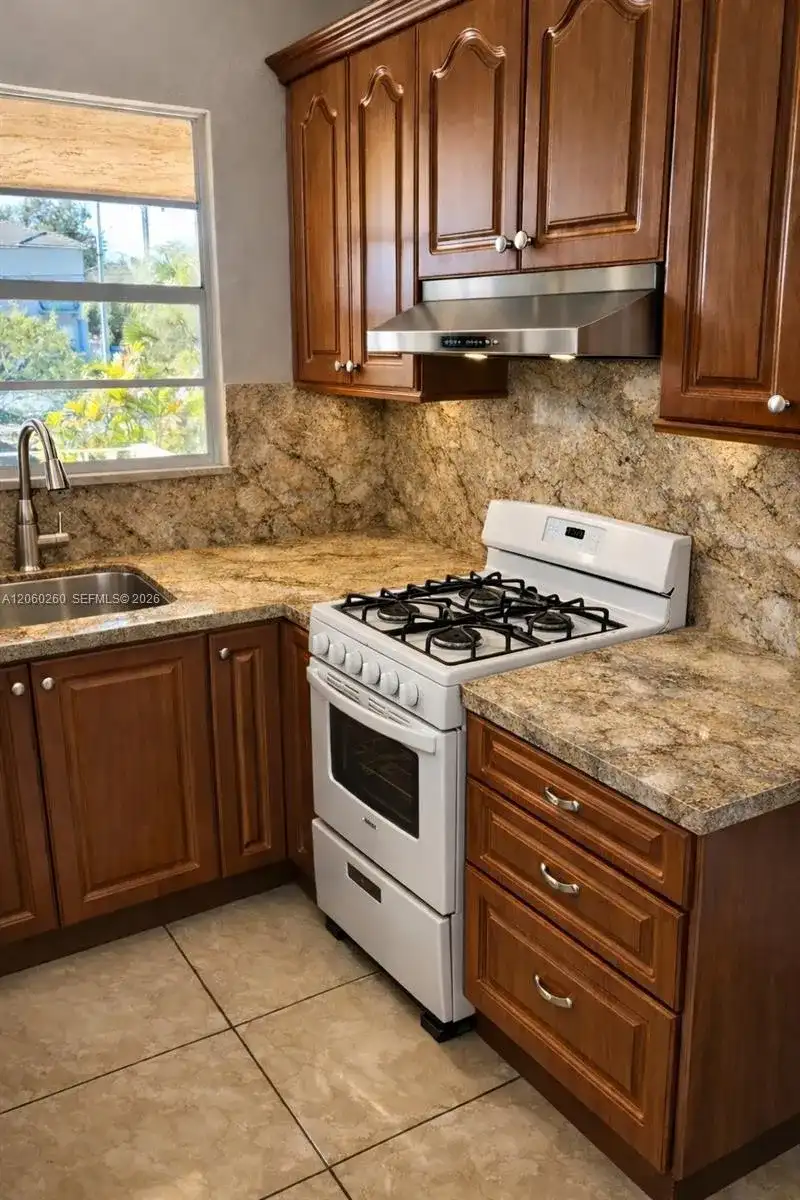 6850 W 14th Ct # A15, Hialeah FL 33014