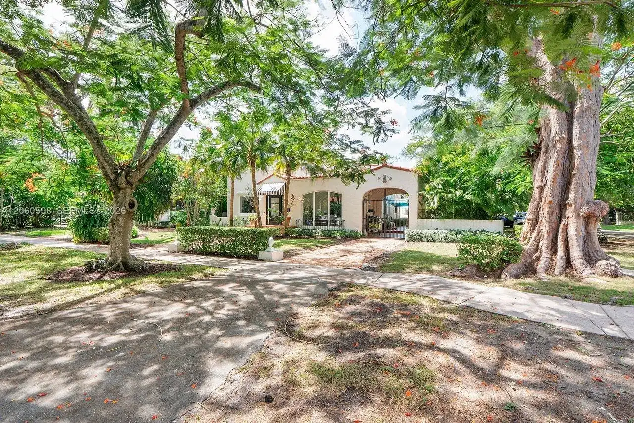 1042 Sorolla Ave, Coral Gables FL 33134