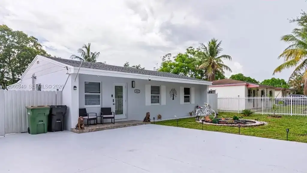 1655 NW 124th St, North Miami FL 33167