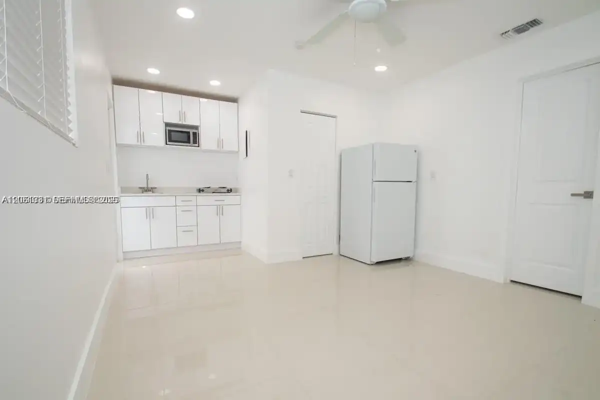 233-B NW 53rd Ave # 1, Miami FL 33126