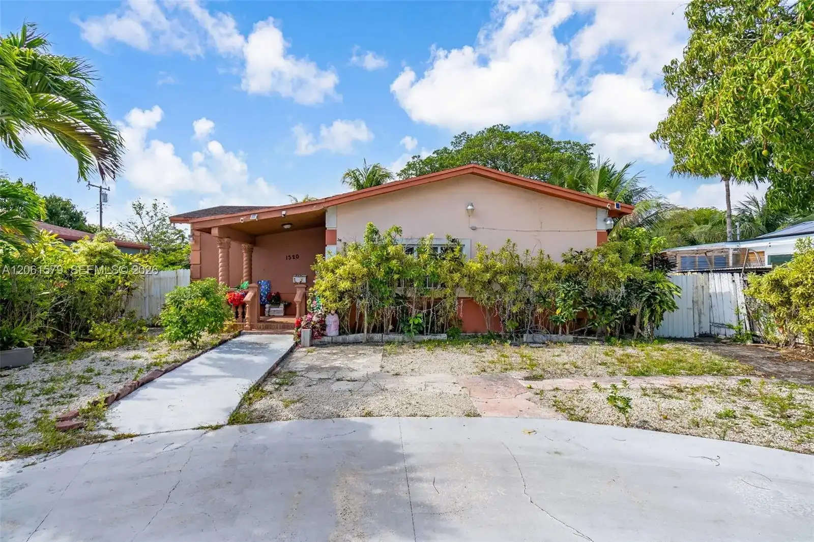 1320 NE 135th St, North Miami FL 33161