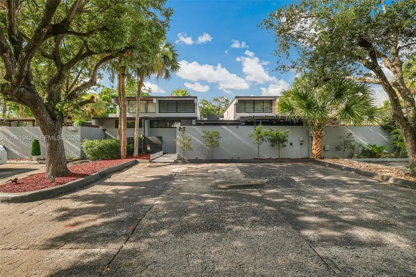 6402 Windmill Gate Rd, Miami Lakes FL 33014