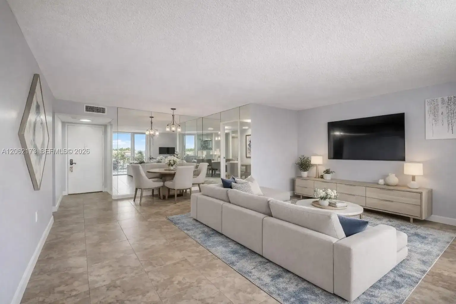 2750 NE 183rd St # 304, Aventura FL 33160