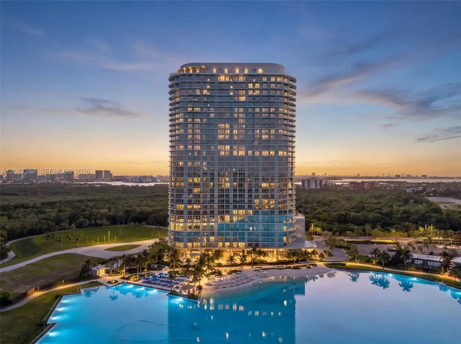 2411 Laguna Circle # 2011, North Miami FL 33181