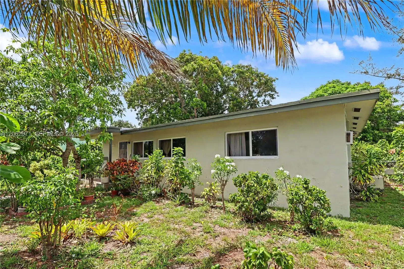 1155 NE 136th St, North Miami FL 33161