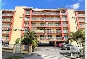 6315 SW 8th St # 401, Miami FL 33144