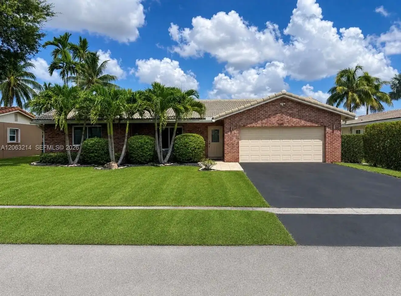 3701 NW 114th Ave, Coral Springs FL 33065