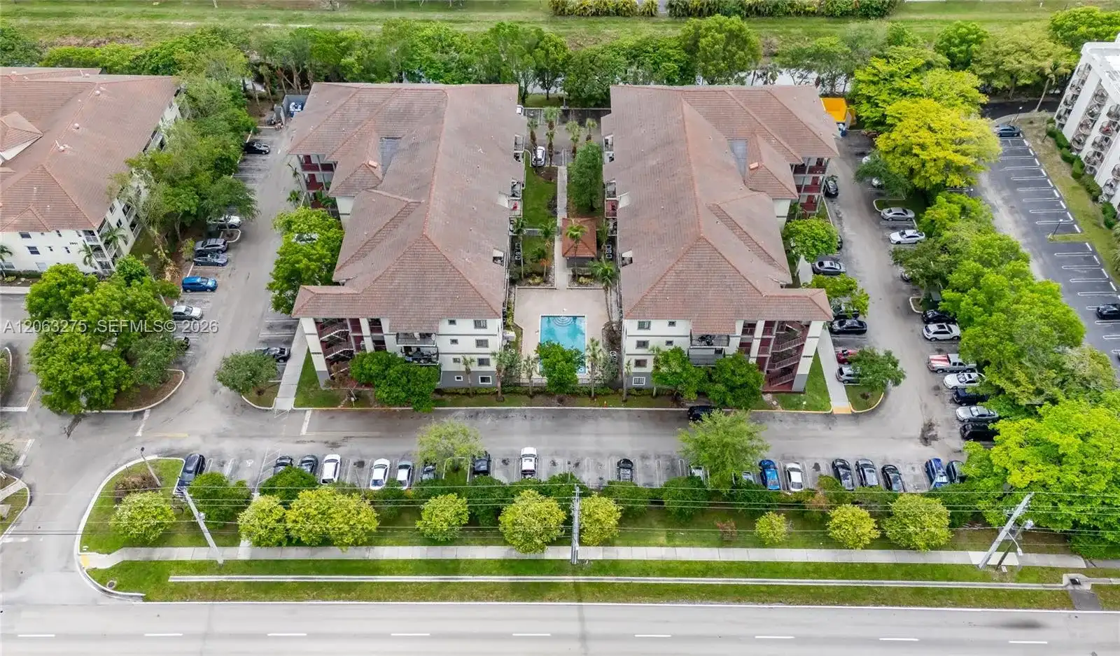 2851 Riverside Dr, Coral Springs FL 33065