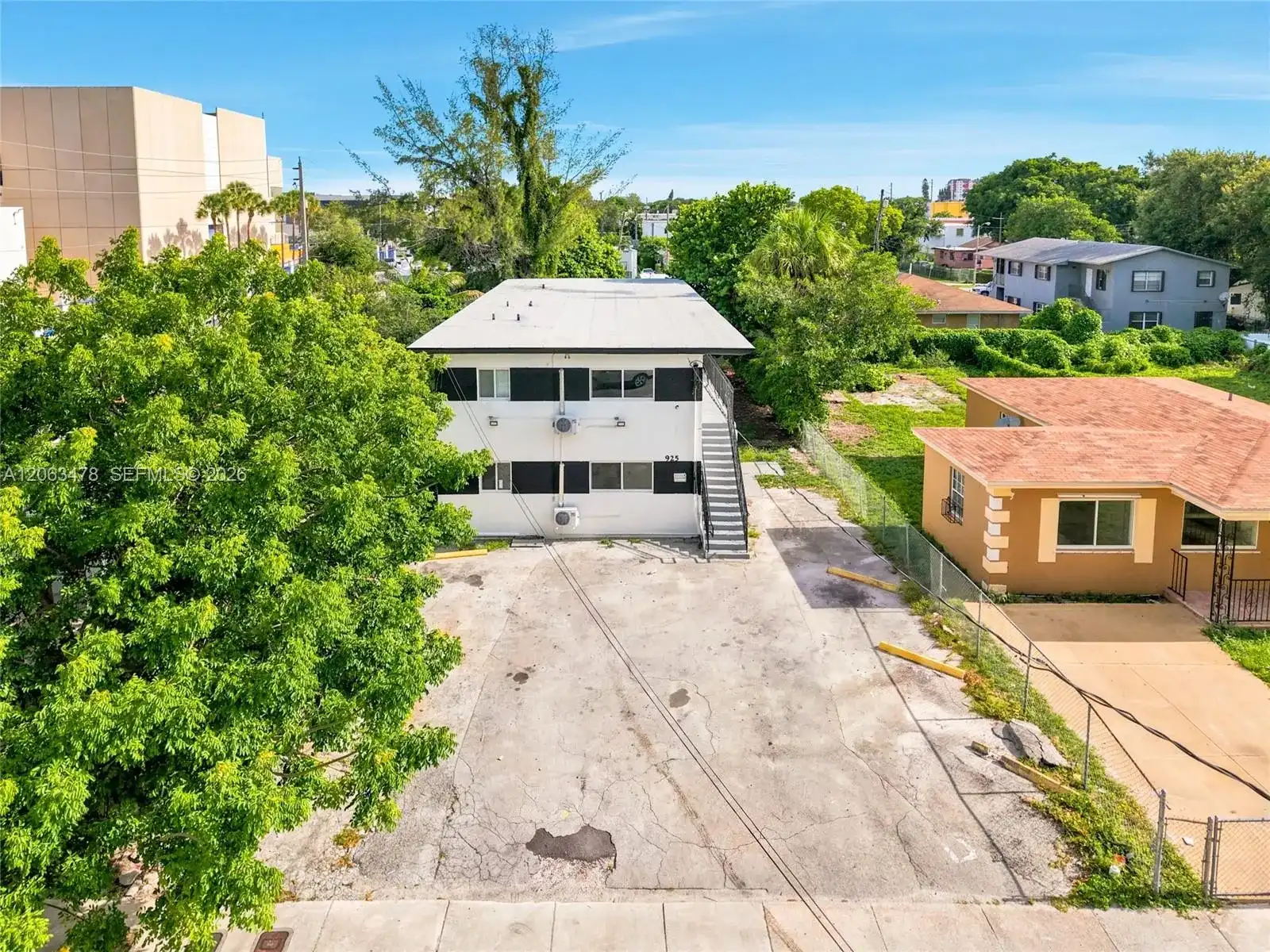 925 NW 69th St # 2, Miami FL 33150