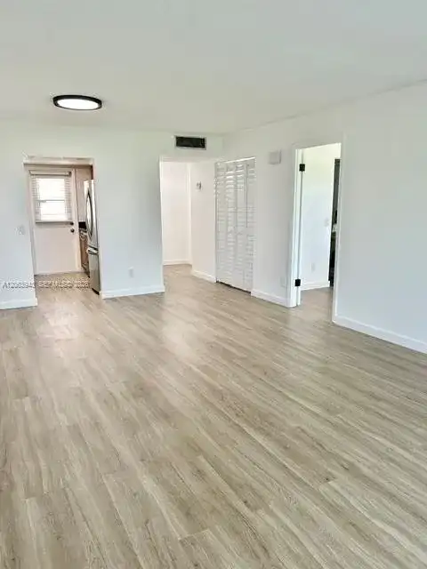 2431 SW 82nd Ave # 204, Davie FL 33324