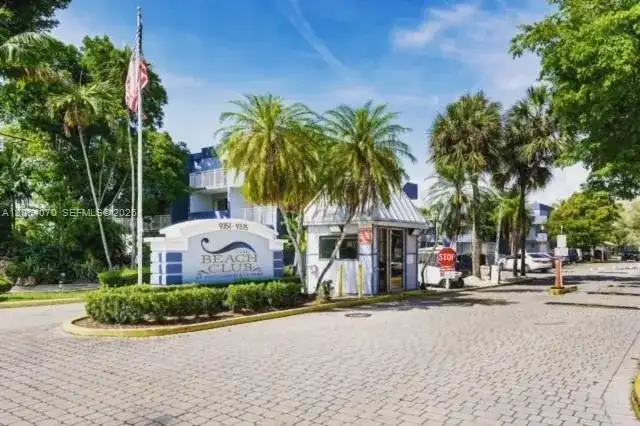 9367 Fontainebleau Blvd # G219, Miami FL 33172