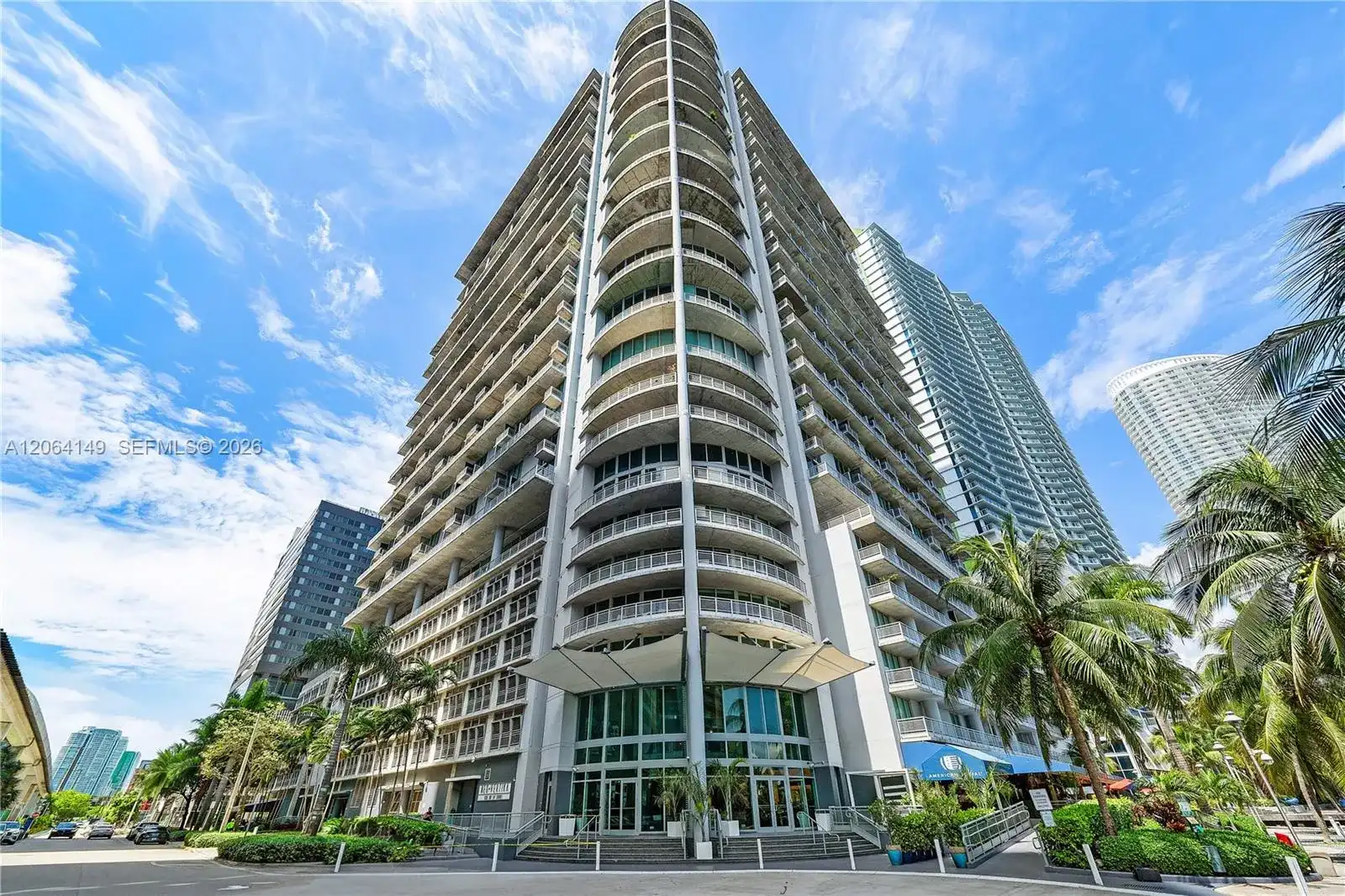 690 SW 1st Ct, Miami FL 33130