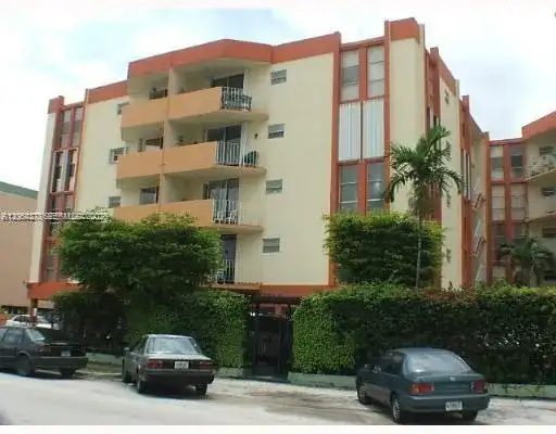 1750 W 46th St # 331, Hialeah FL 33012
