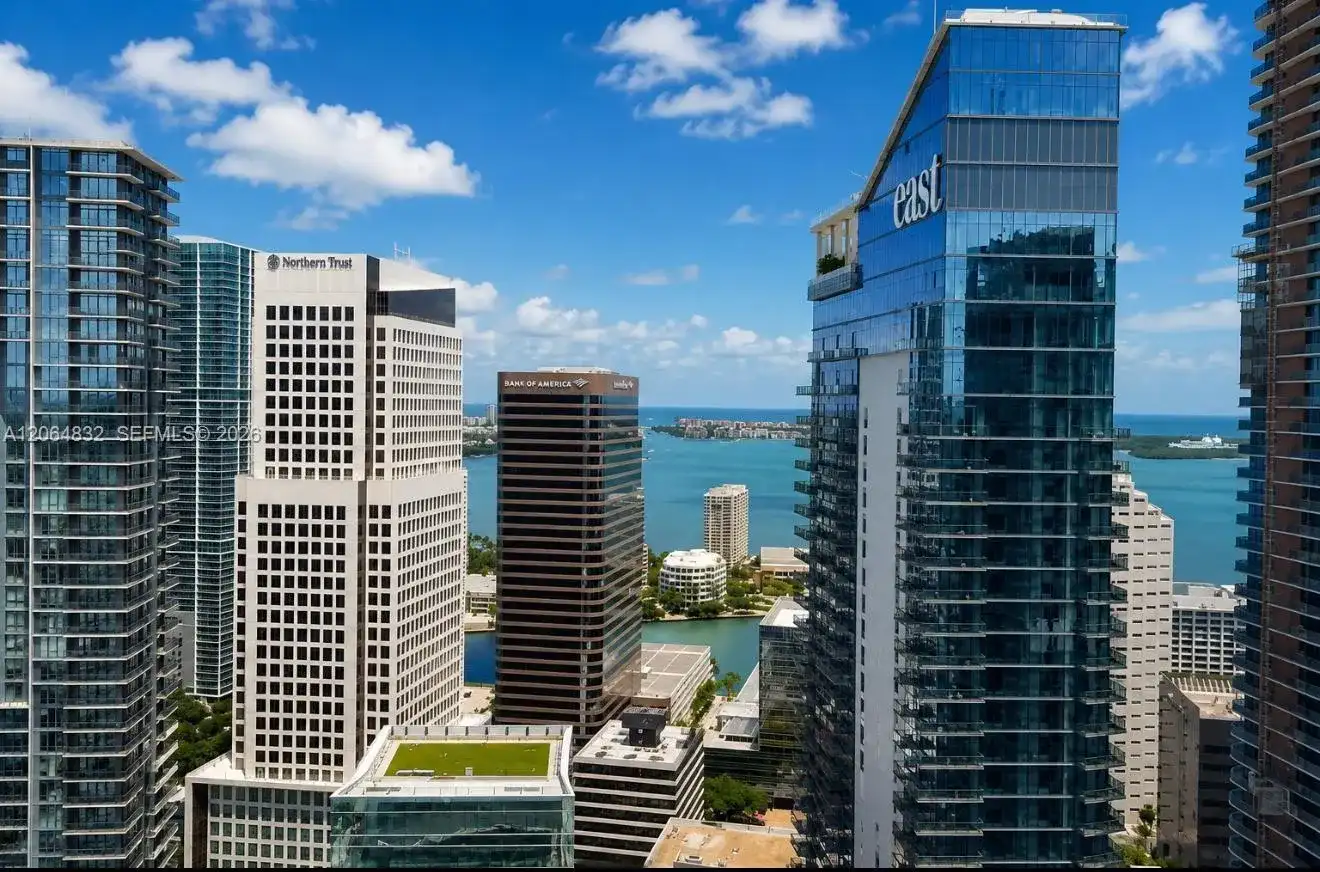 88 SW 7th St # 3709, Miami FL 33130