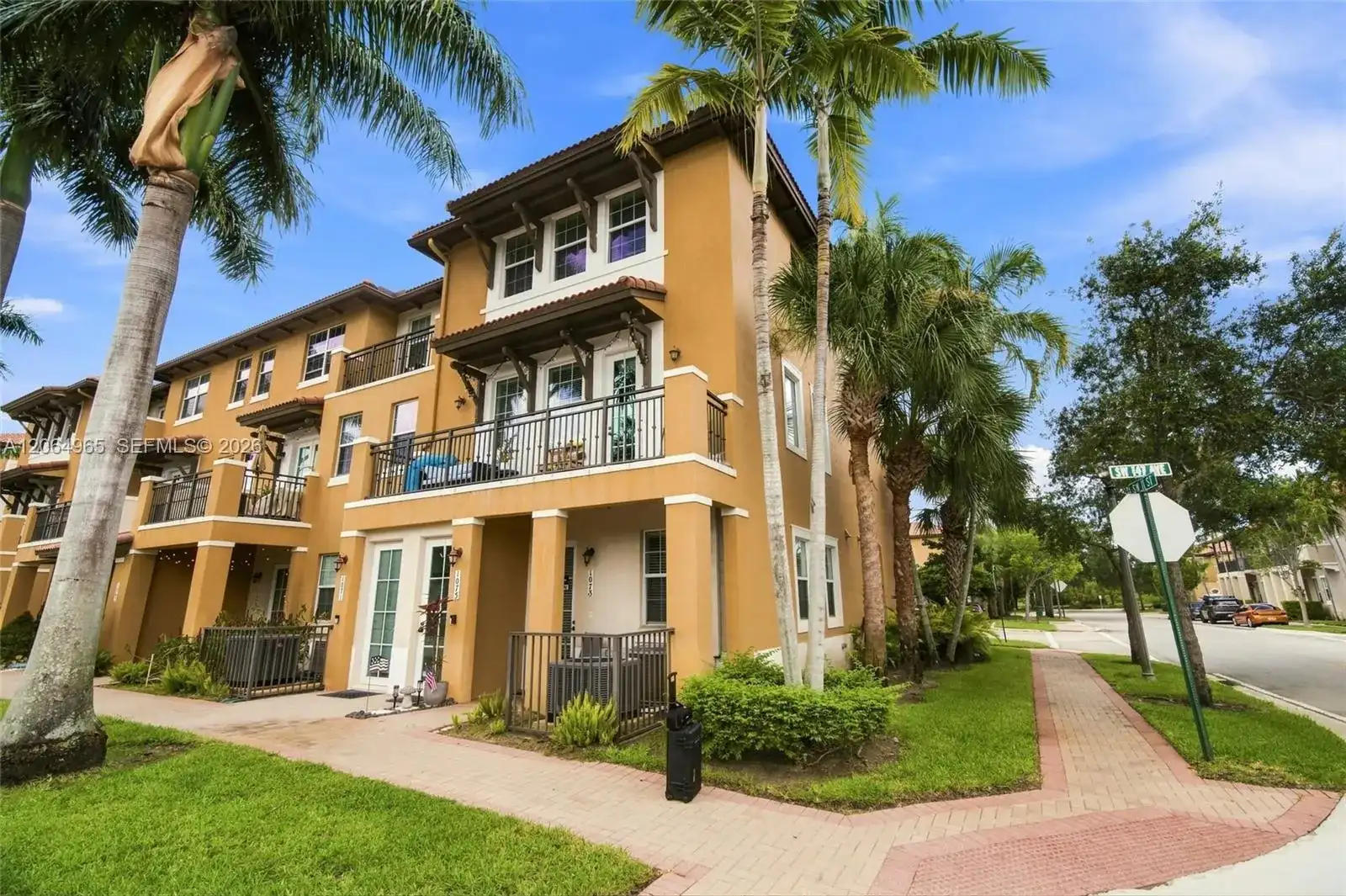 1075 SW 147 Ave # 5601, Pembroke Pines FL 33027