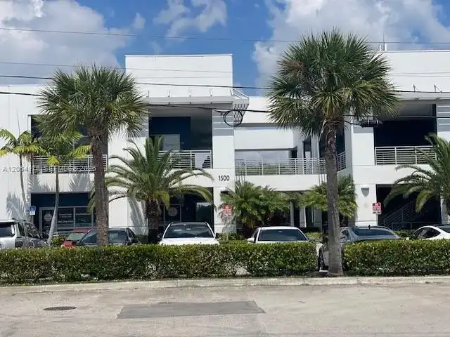 1500 NW 89CT # 216, Doral FL 33172