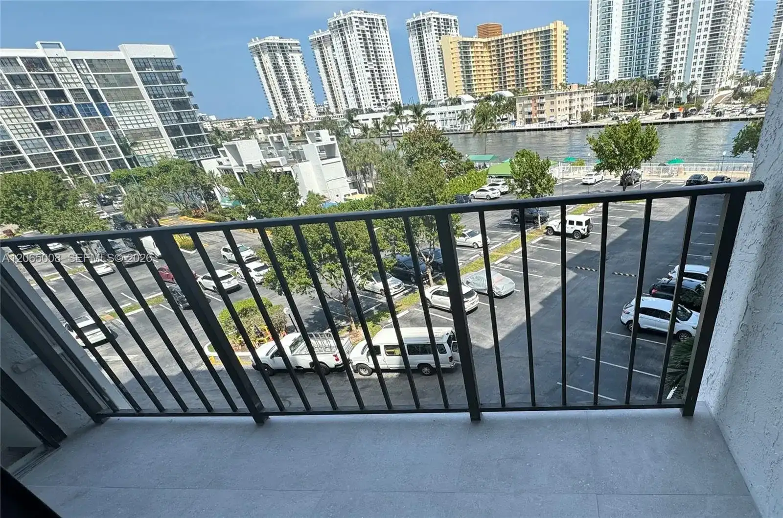 800 Parkview Dr # 502, Hallandale Beach FL 33009