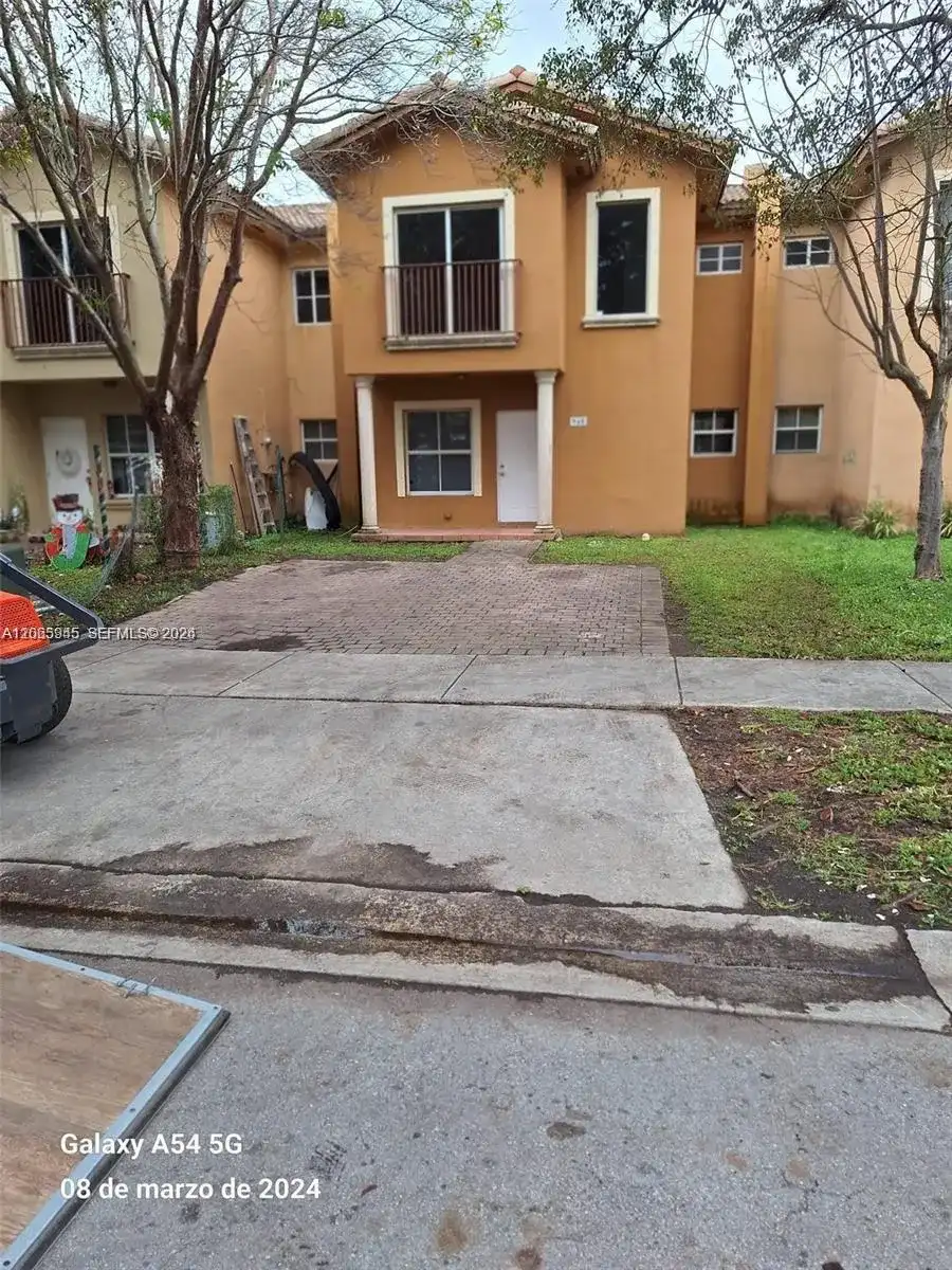 948 SW 6th Ct # 948, Florida City FL 33034