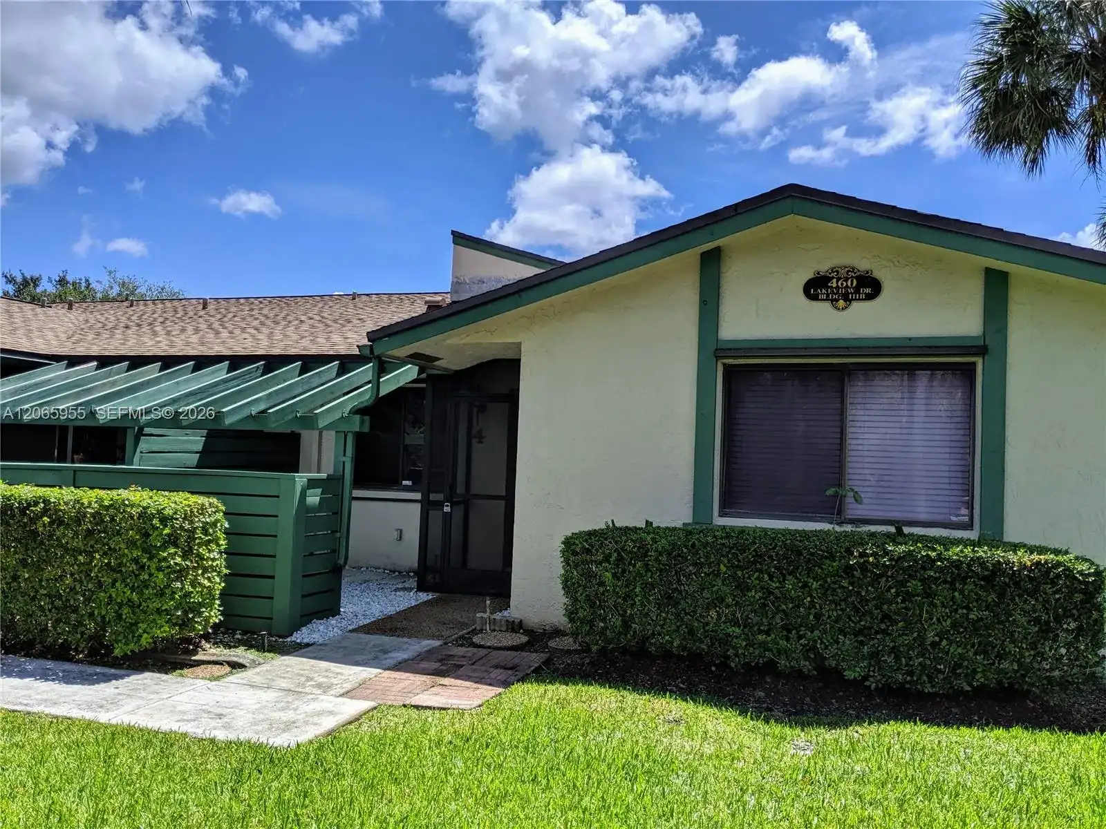 460 Lakeview Dr # 4, Weston FL 33326