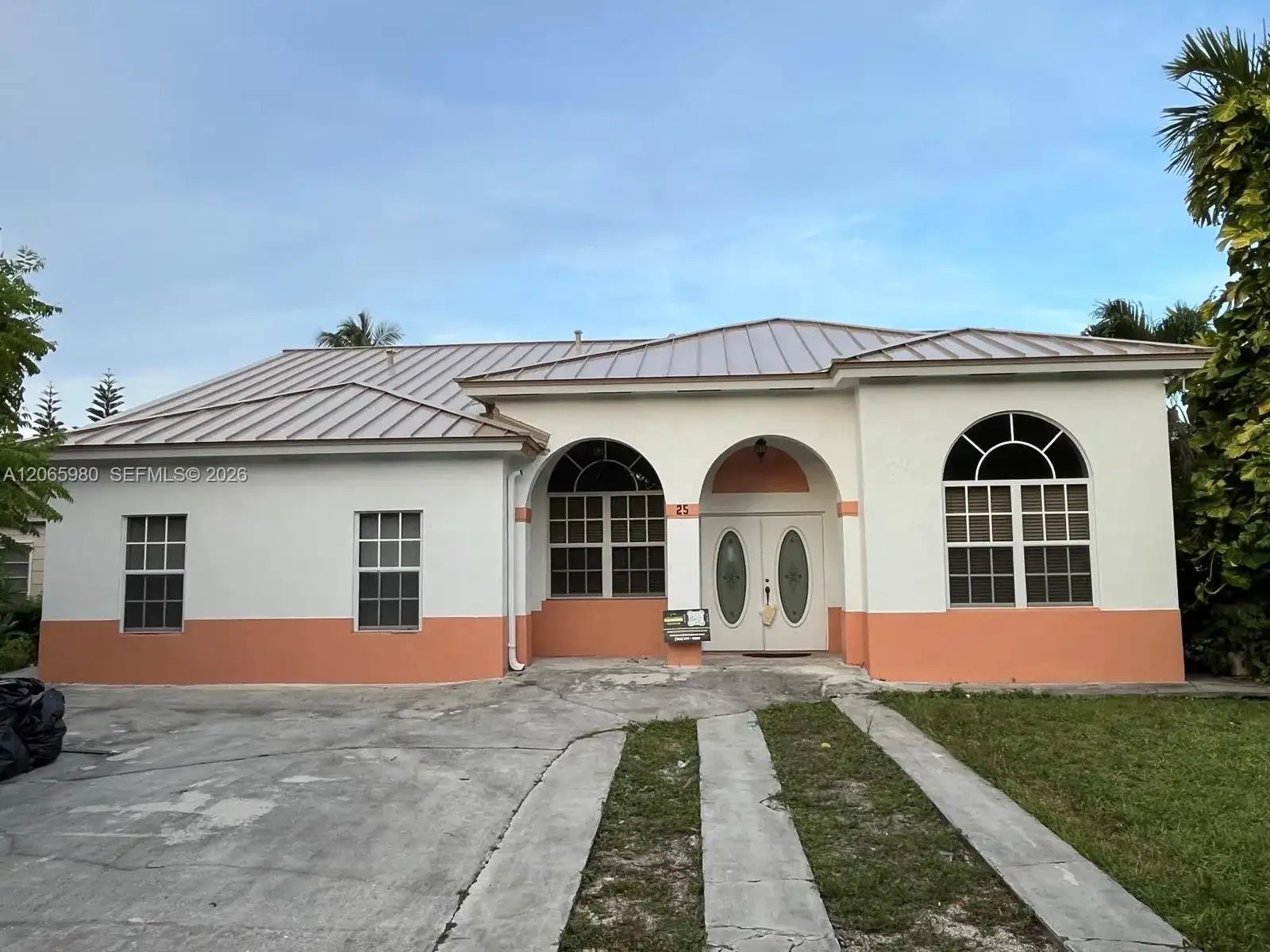 25 Ludlam Dr, Miami Springs FL 33166