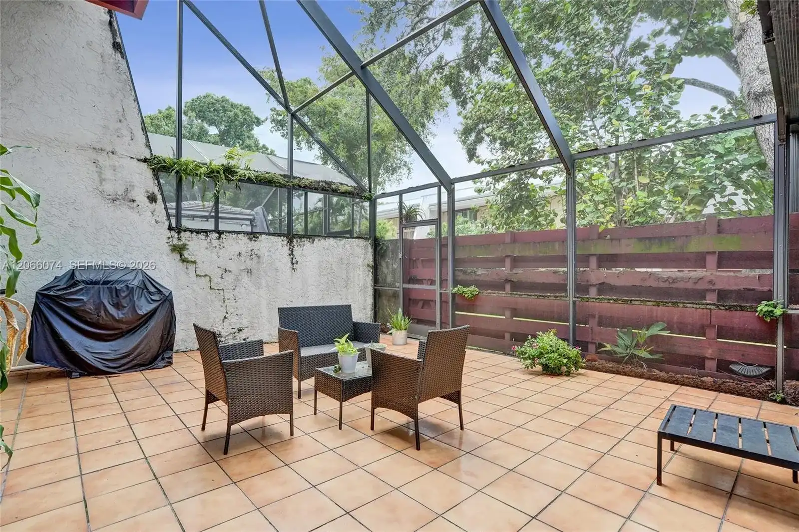 3003 Lakewood Ln, Hollywood FL 33021