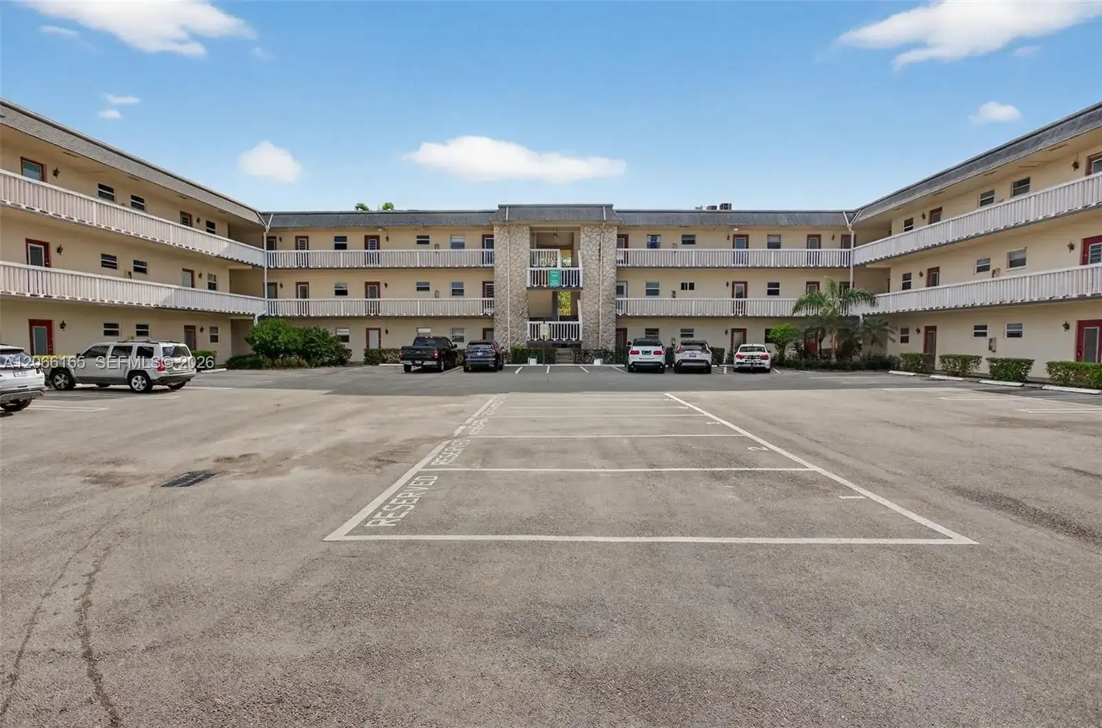 4299 NW 16th St # 210, Lauderhill FL 33313