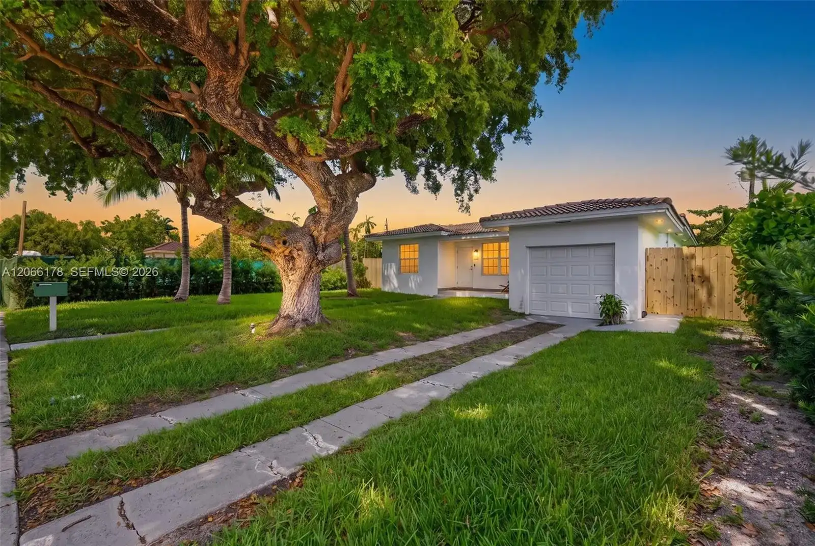 7516 Mutiny Ave, North Bay Village FL 33141