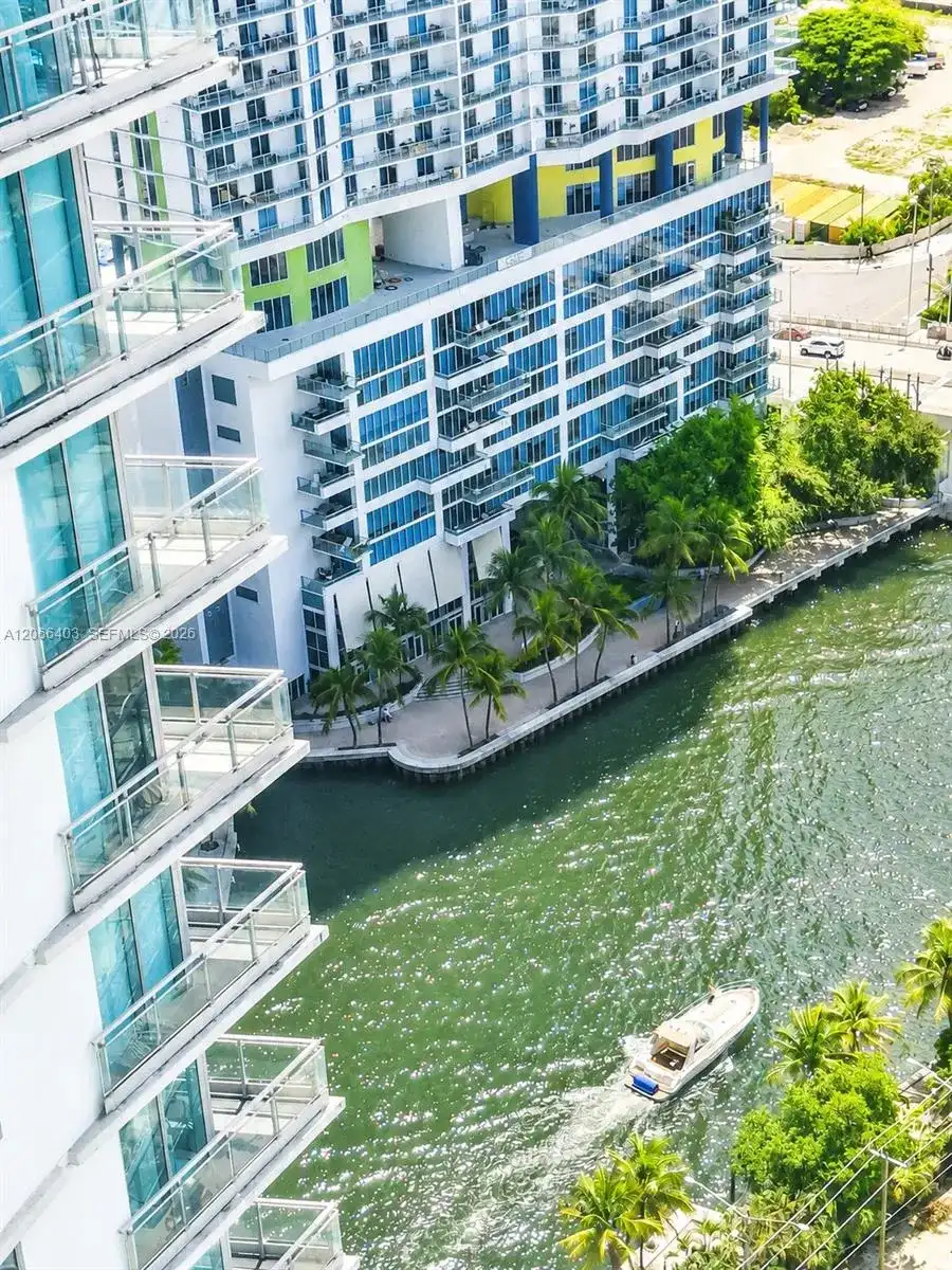 92 SW 3rd St # 3808, Miami FL 33130