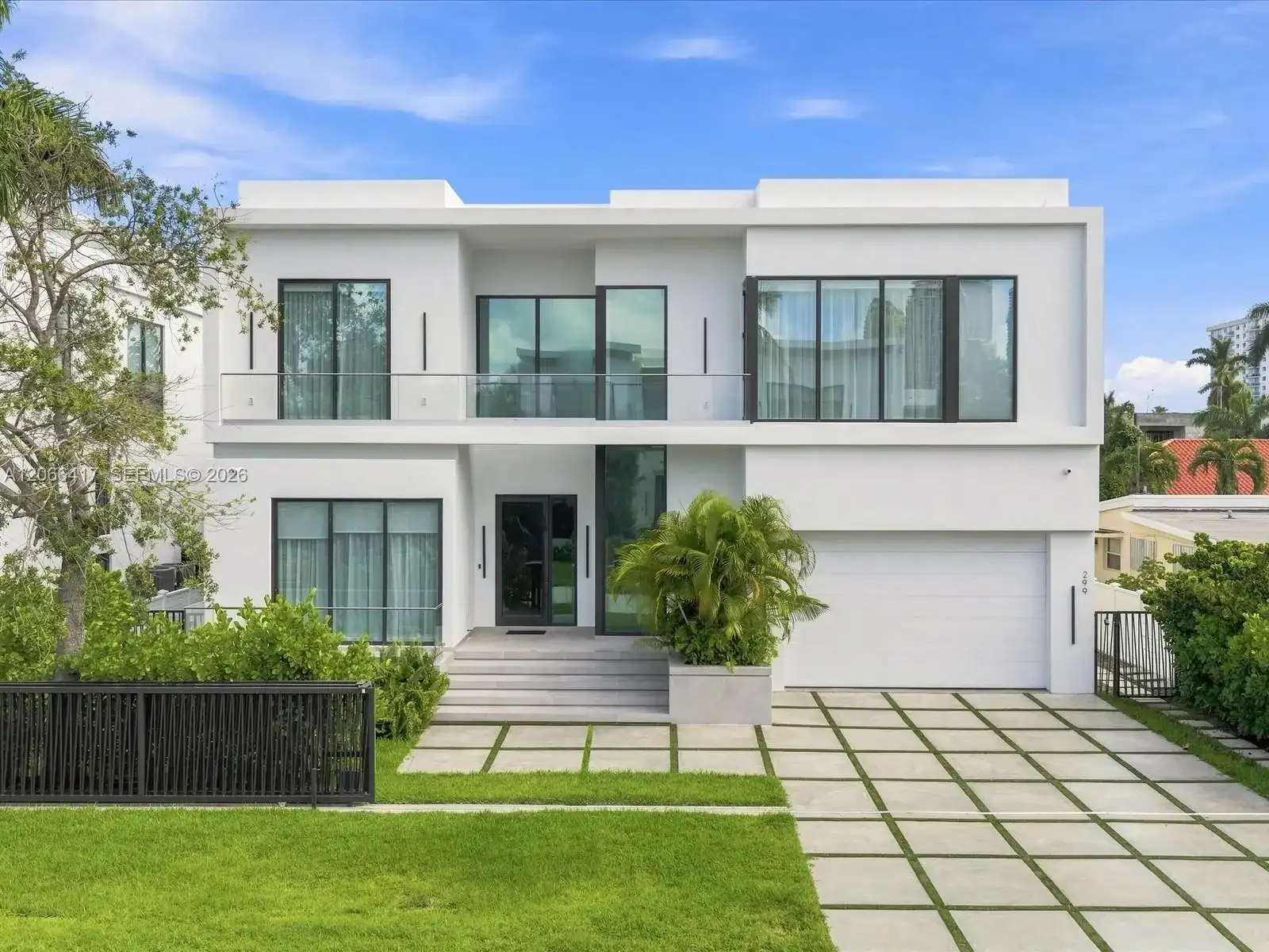 299 190th St, Sunny Isles Beach FL 33160