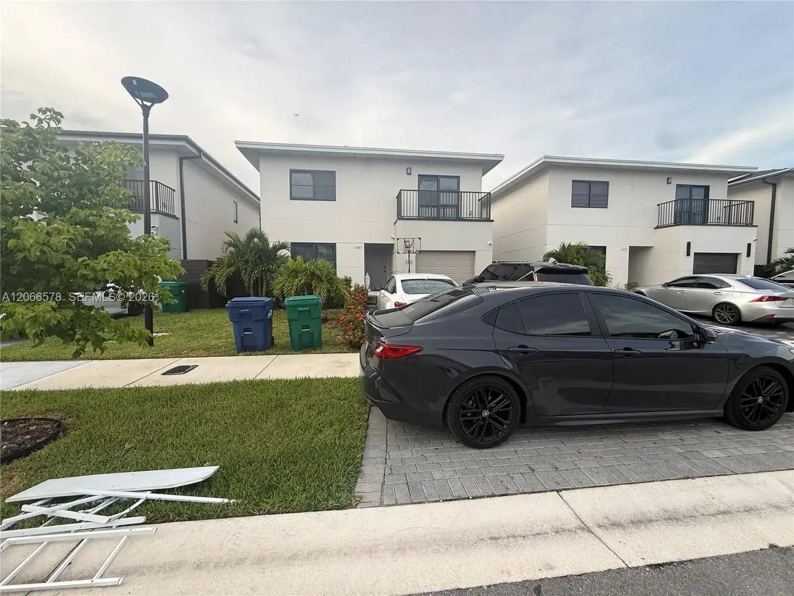 1387 NW 2nd Ln, Florida City FL 33034