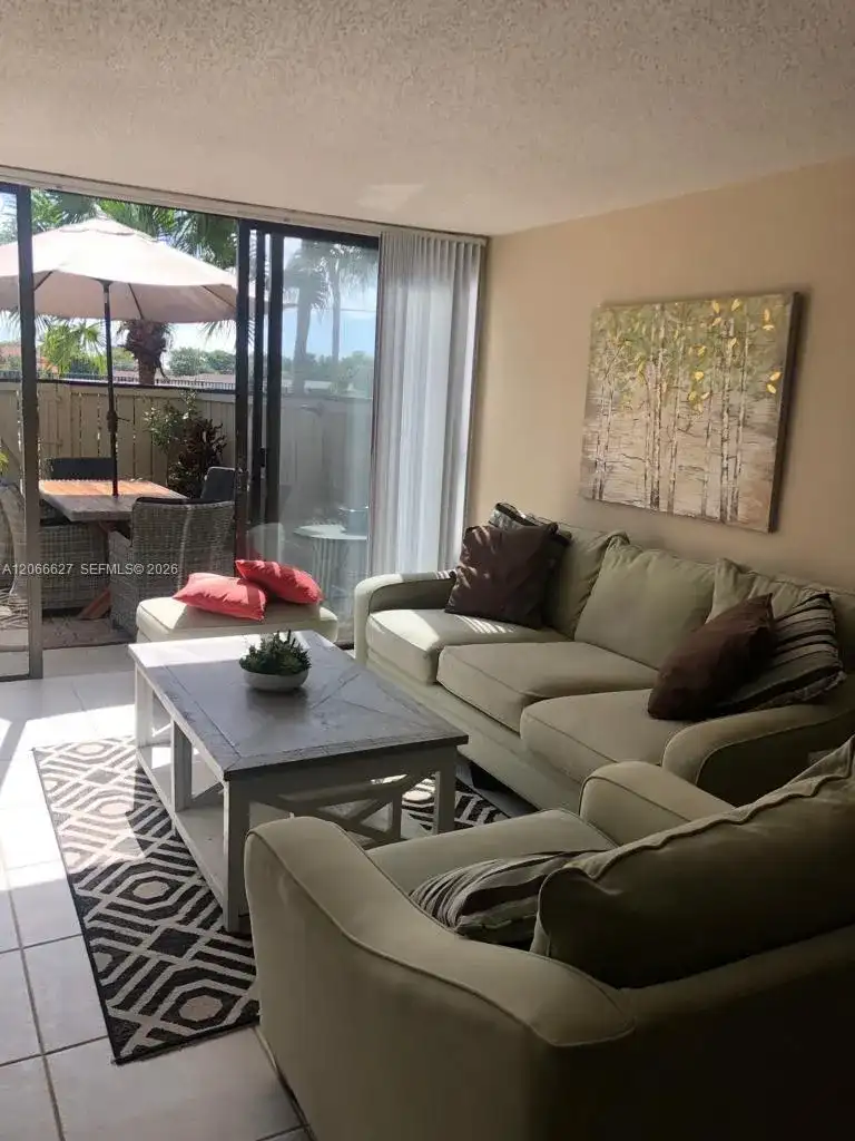 1830 Embassy Dr # 118, West Palm Beach FL 33401