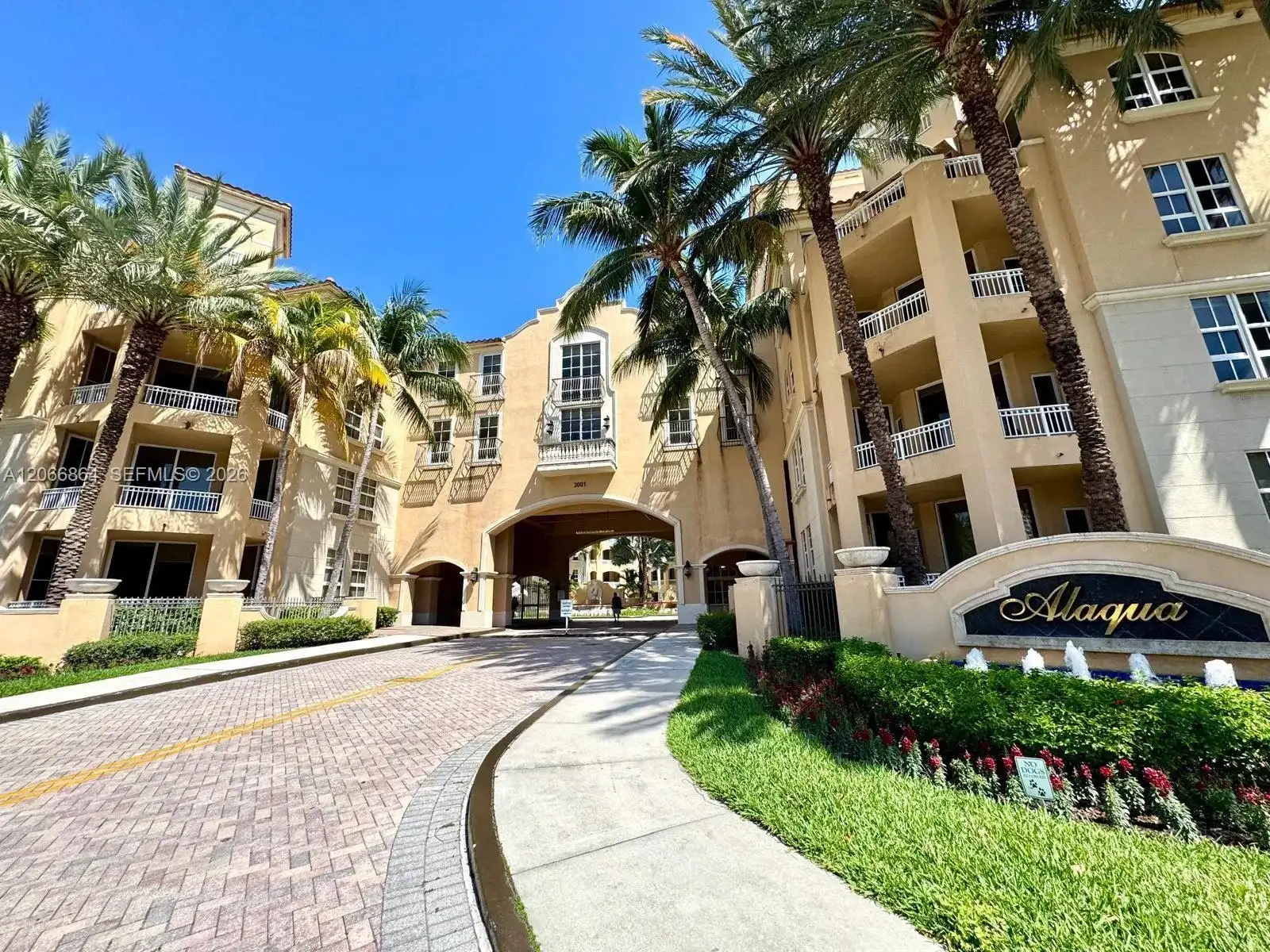 3001 NE 185th St # 225, Aventura FL 33180