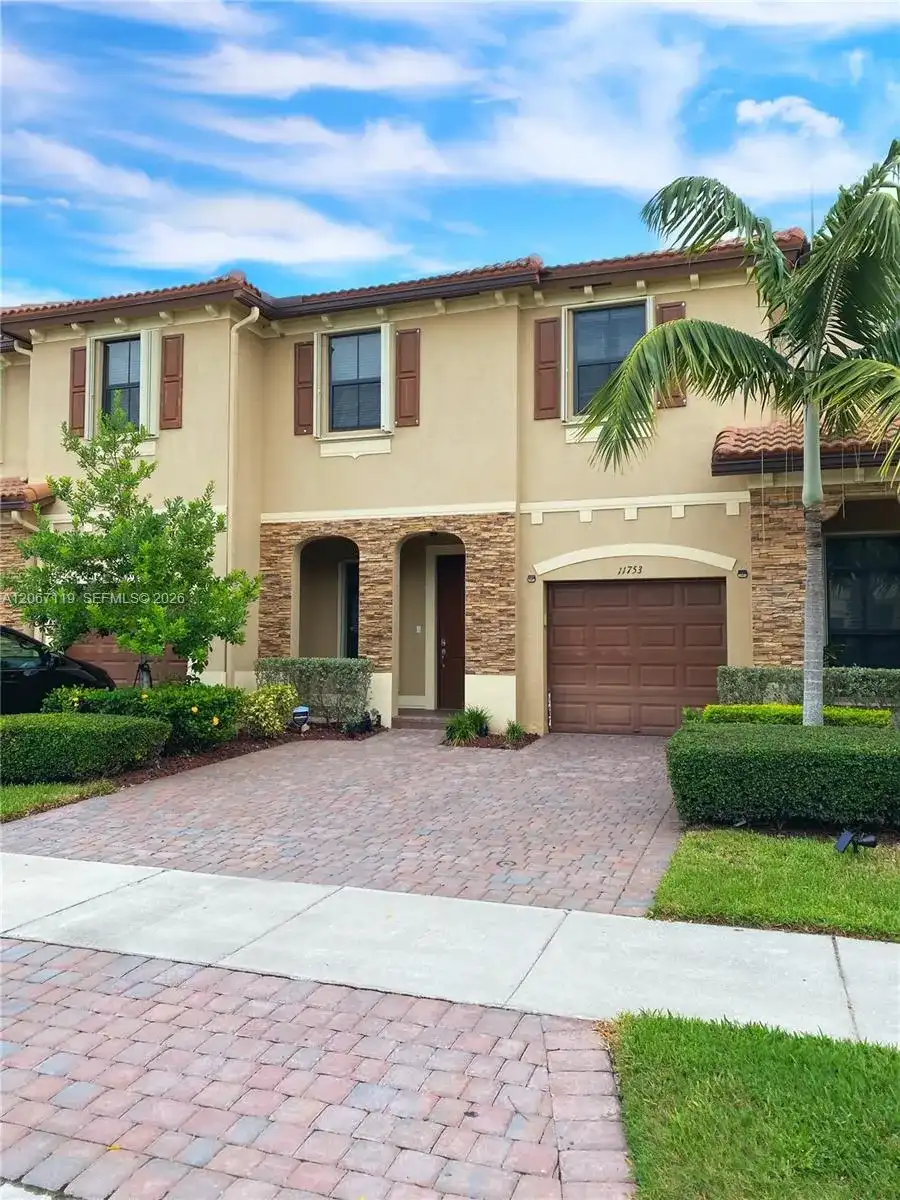 11753 SW 238th St, Homestead FL 33032