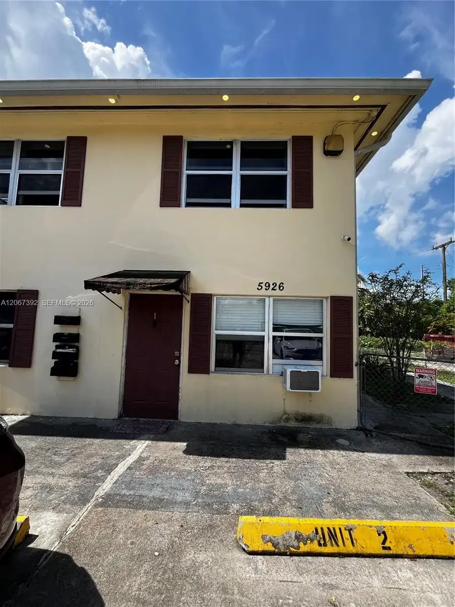 5926 Wiley St # 1, Hollywood FL 33023