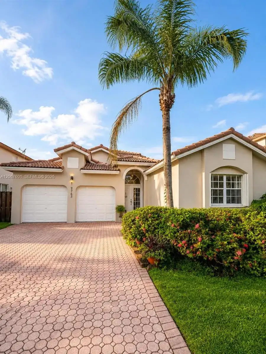 9763 NW 29th St, Doral FL 33172