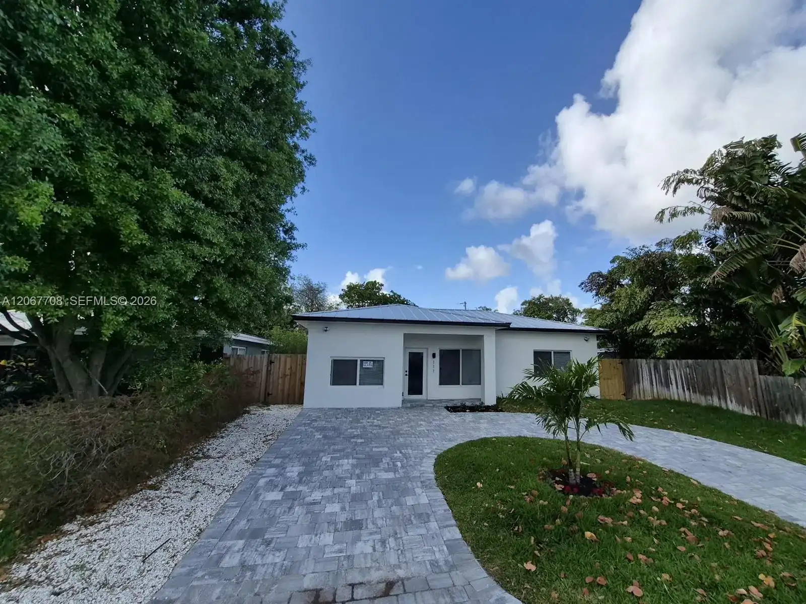 111 NE 45th St, Oakland Park FL 33334