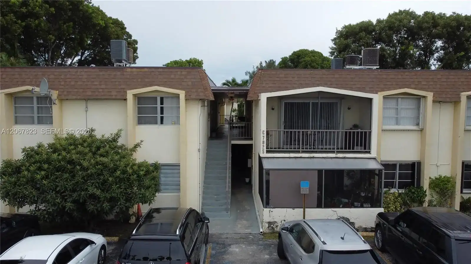 7825 Miller Dr # C211, Miami FL 33155